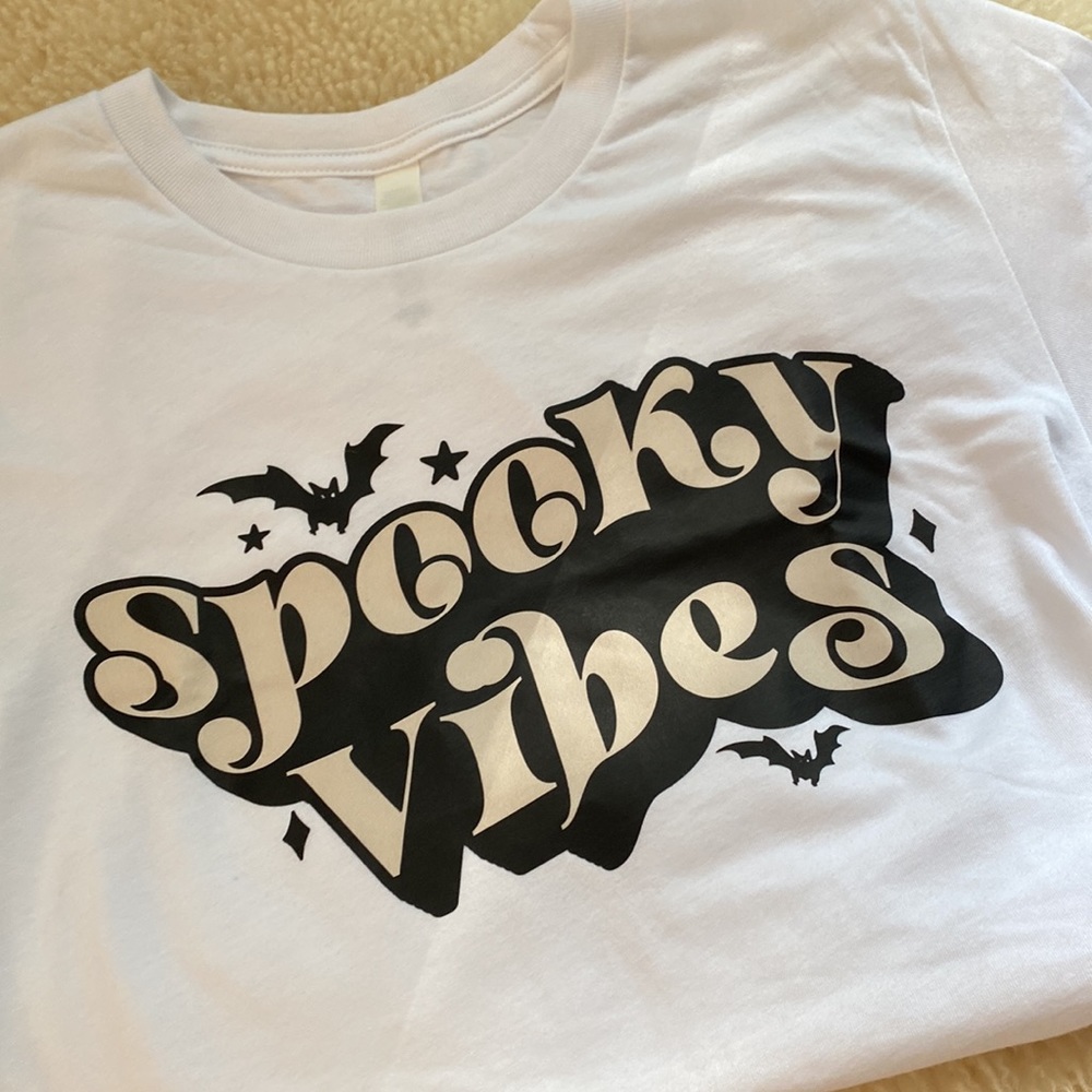 - 🎃 Halloween graphic tee